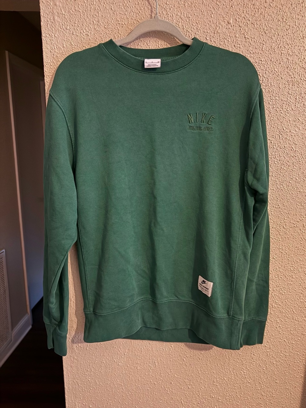 Nike Men’s Pullover Crewneck Sweatshirt - Small